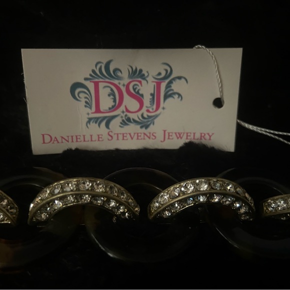 Danielle Stevens Jewelry set - Picture 4 of 4
